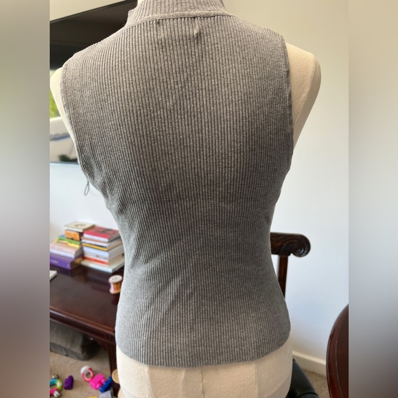 Grey knit high neck top - Picture 3 of 7